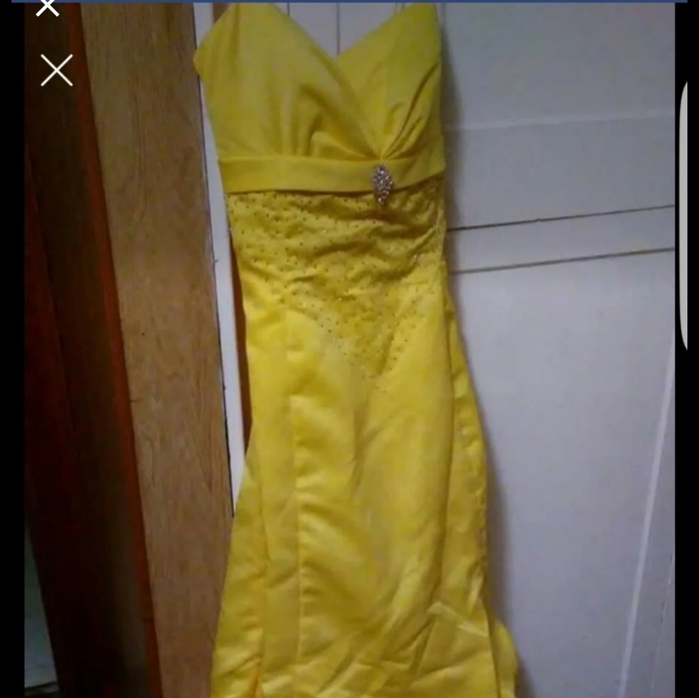 Prom dress - Picture 2 of 3